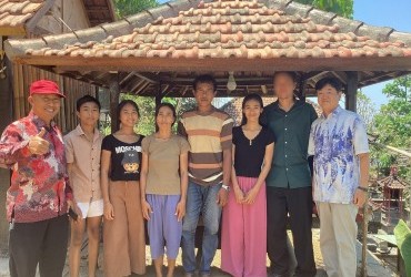 Kunjungan perwakilan perusahaan Jepang ke rumah siswa Aksela yang terpilih Job bidang Caregiver